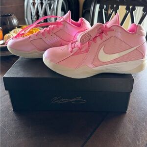 Nike Kd 3, aunt pearl basketball shoes! (Never worn)